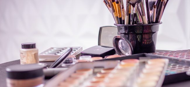 Pinceau-et-maquillage